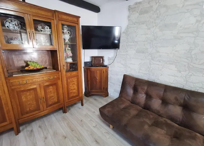 With Parking Near The Historical Center * Bellano