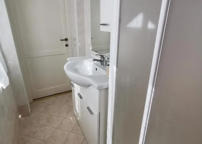 With Parking Near The Historical Center Lejlighed Bellano