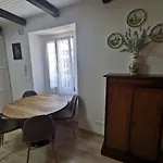Apartmán With Parking Near The Historical Center