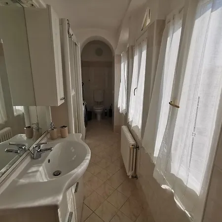 Apartament With Parking Near The Historical Center *